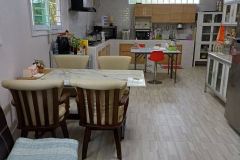 House in Nakhon Ratchasima, Thailand 5 bedrooms № 152787 - photo 9