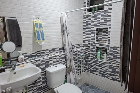 House in Nakhon Ratchasima, Thailand 5 bedrooms № 152787 - photo 18