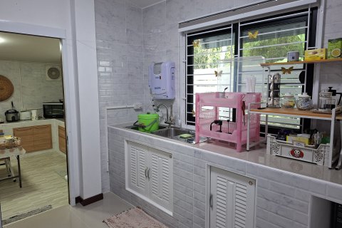 House in Nakhon Ratchasima, Thailand 5 bedrooms № 152787 - photo 23