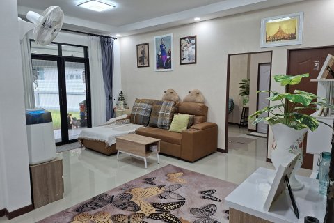 House in Nakhon Ratchasima, Thailand 5 bedrooms № 152787 - photo 15