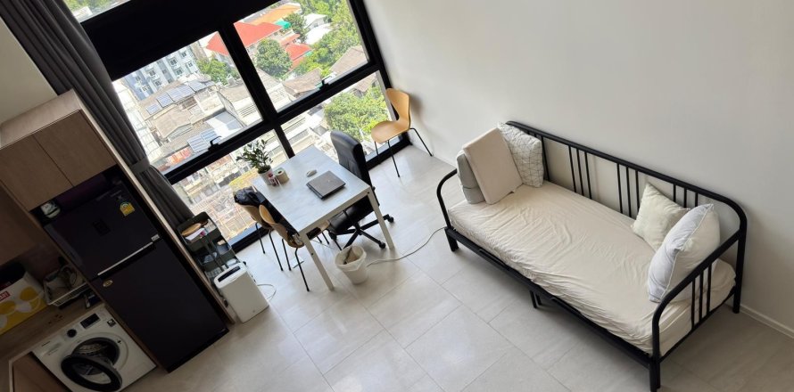 Studio in the Condo in Bang Rak, Bangkok, Thailand  № 152789