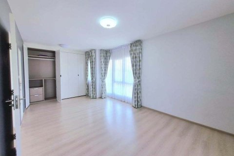 House in Ayutthaya, Thailand 3 bedrooms № 152788 - photo 15