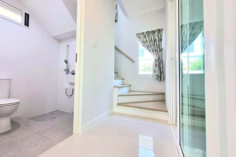 House in Ayutthaya, Thailand 3 bedrooms № 152788 - photo 17