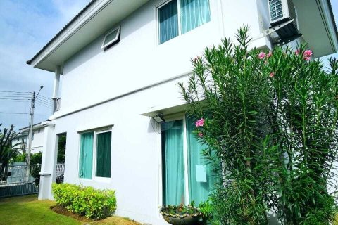 House in Ayutthaya, Thailand 3 bedrooms № 152788 - photo 19