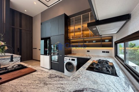 House in Pattaya, Thailand 3 bedrooms № 196158 - photo 11
