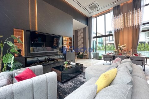 House in Pattaya, Thailand 3 bedrooms № 196158 - photo 9