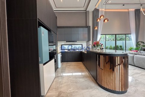 House in Pattaya, Thailand 3 bedrooms № 196158 - photo 18