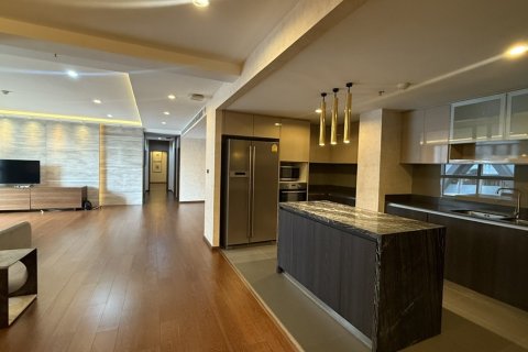 Condo à Sathon, Bangkok, Thaïlande, 3 chambres  № 201259 - photo 5