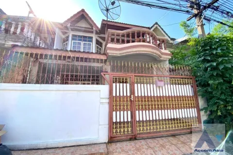 Adosado de 4 dormitorios en Khlong Toei, Bangkok, Tailandia № 219587
