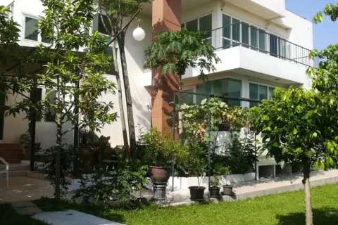 House in Saphan Sung, Bangkok, Thailand 5 bedrooms № 167743