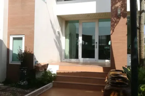 House in Saphan Sung, Bangkok, Thailand 5 bedrooms № 167743 - photo 2