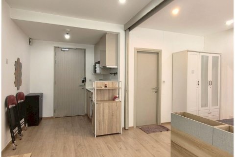 Студия в кондо в Банг Раке, Бангкок, Таиланд № 167742 - фото 7