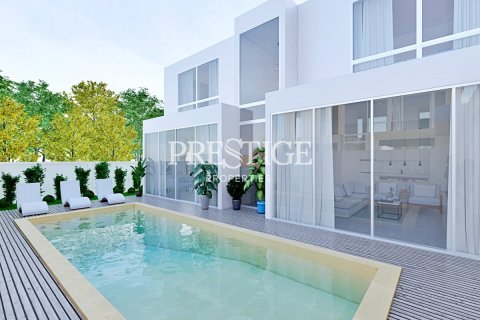 House in Pattaya, Thailand 5 bedrooms № 198318 - photo 13
