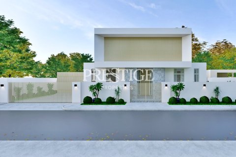 House in Pattaya, Thailand 5 bedrooms № 198318 - photo 11