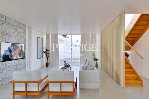 House in Pattaya, Thailand 5 bedrooms № 198318 - photo 6