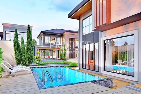 House in Pattaya, Thailand 5 bedrooms № 198316 - photo 19