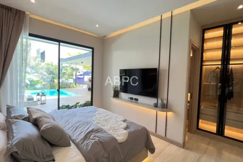 Casa de 5 dormitorios en Pattaya, Tailandia № 212106 - foto 18