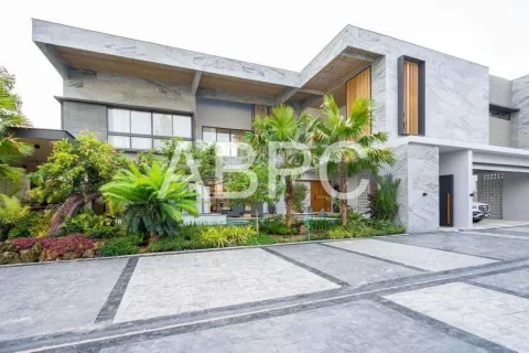 Casa de 5 dormitorios en Pattaya, Tailandia № 212106 - foto 7