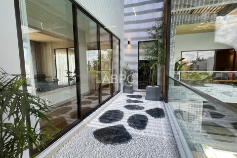 Casa de 5 dormitorios en Pattaya, Tailandia № 212106 - foto 14