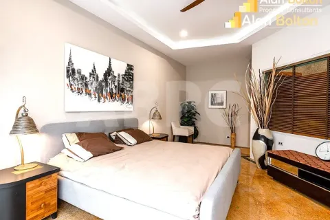 Casa de 4 dormitorios en Pattaya, Tailandia № 212105 - foto 7