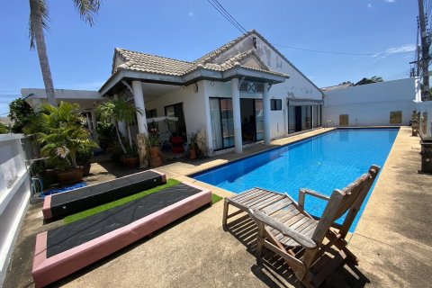 Maison à Pattaya, Thaïlande 3 chambres № 145860 - photo 1