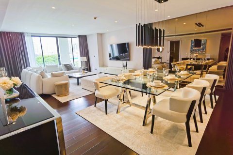 Condo in Bangkok, Thailand, 3 bedrooms  № 180485