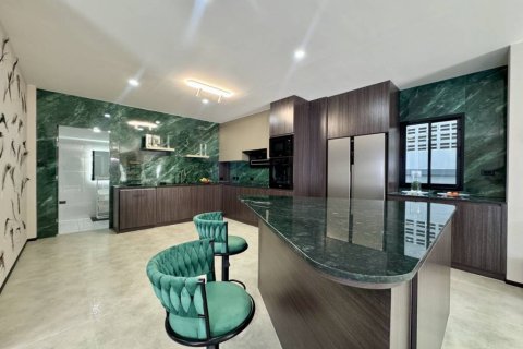 Вилла в Паттайе, Таиланд с 5 спальнями № 153802 - фото 5