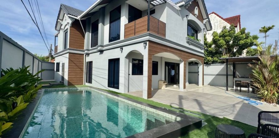 Вилла в Паттайе, Таиланд с 5 спальнями № 153802