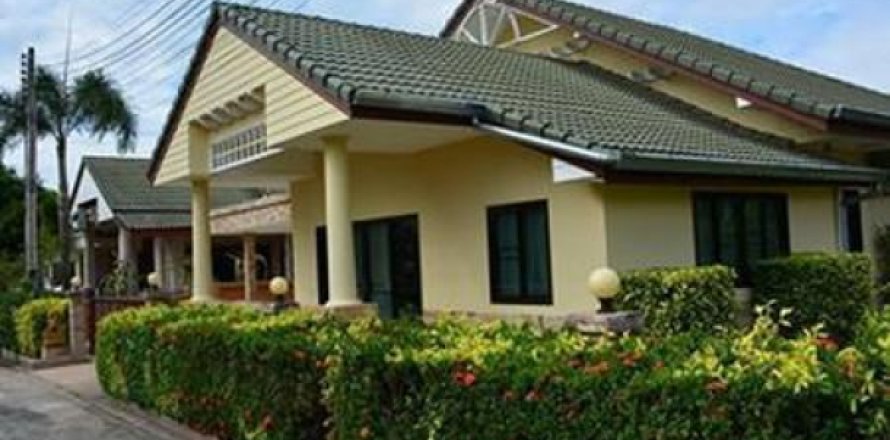 House on Jomtien Beach, Pattaya, Thailand 4 bedrooms № 192826