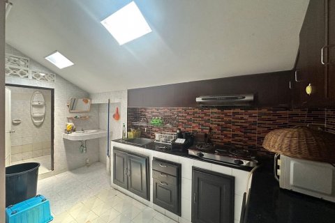 House in Phuket, Thailand 3 bedrooms № 145142 - photo 12