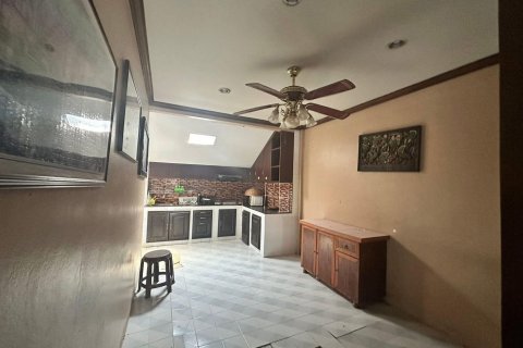 House in Phuket, Thailand 3 bedrooms № 145142 - photo 14