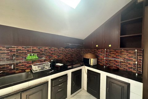 House in Phuket, Thailand 3 bedrooms № 145142 - photo 11