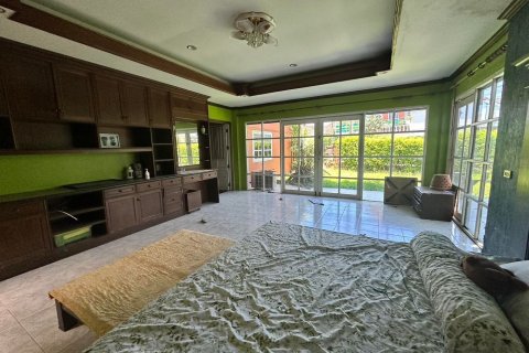 House in Phuket, Thailand 3 bedrooms № 145142 - photo 18