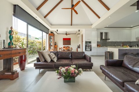 Villa in Phuket, Thailand 3 bedrooms № 145143 - photo 9