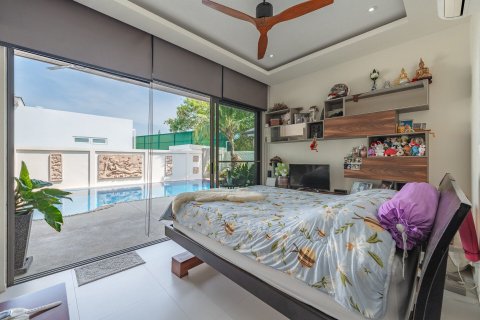 Villa in Phuket, Thailand 3 bedrooms № 145143 - photo 22