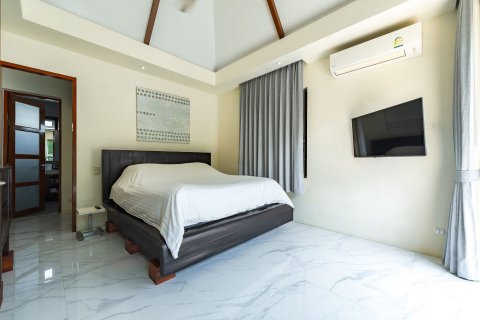 Villa in Phuket, Thailand 3 bedrooms № 145143 - photo 17