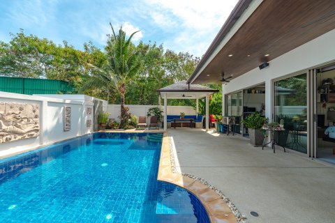 Villa in Phuket, Thailand 3 bedrooms № 145143 - photo 5