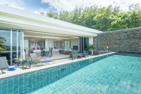 Penthouse in Phuket, Thailand 2 bedrooms № 161773 - photo 14