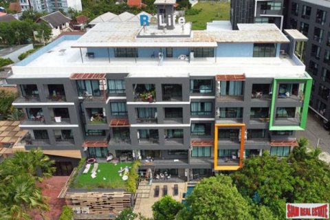 Apartment on Nai Harn Beach, Thailand 2 bedrooms № 192837
