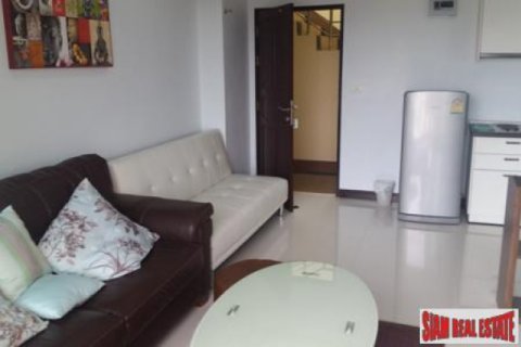 Apartment in Cha-am, Thailand 1 bedroom № 192831 - photo 2