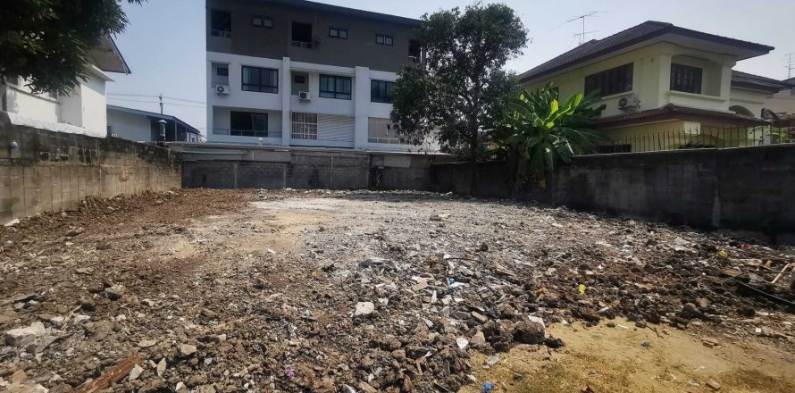 Земельный участок в Чатучаке, Бангкок, Таиланд 384м2 № 139964