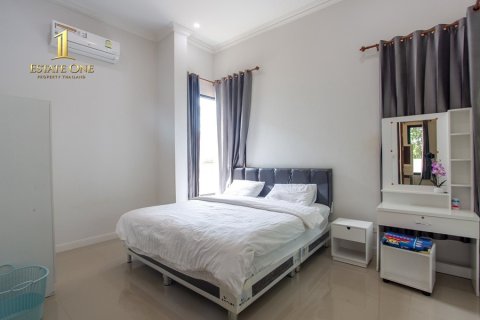 Villa in Hua Hin, Thailand 4 Schlafzimmer № 220510 - Foto 16