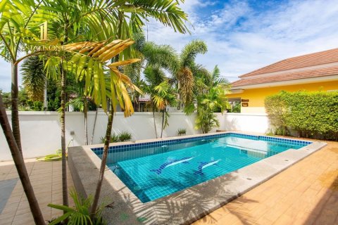 Villa in Hua Hin, Thailand 4 Schlafzimmer № 220510 - Foto 4