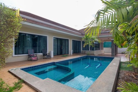 Villa à Hua Hin, Thaïlande 4 chambres № 220510