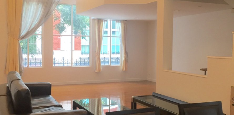 Haus in Watthana, Bangkok, Thailand 4 Schlafzimmer № 220512