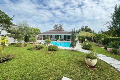 Chalet de 3 dormitorios en Hua Hin, Tailandia № 220511