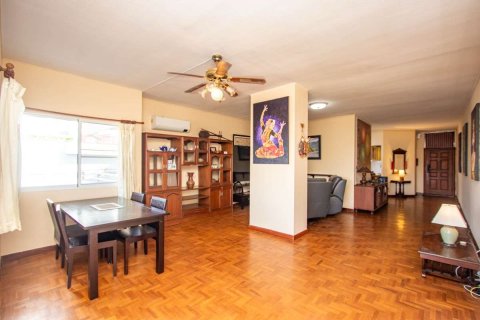 Condo in Chiang Mai, Thailand, 2 bedrooms № 220507