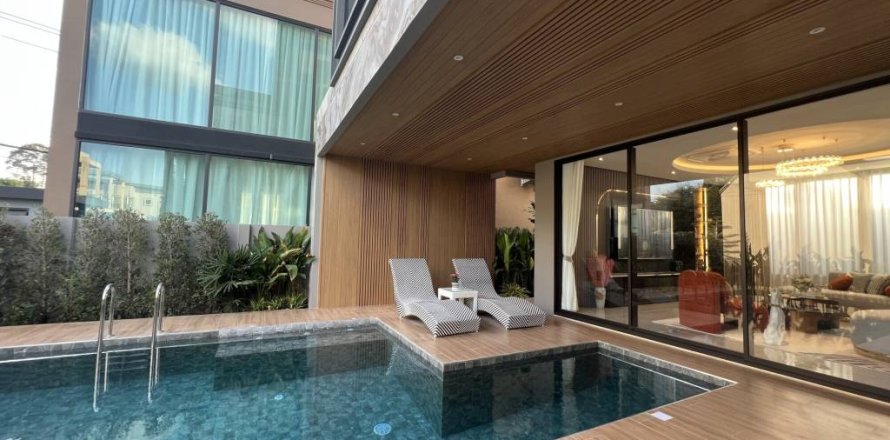 Villa in Bang Lamung, Thailand 5 bedrooms № 162431