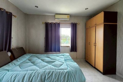 House in Pattaya, Thailand 5 bedrooms № 162429 - photo 8