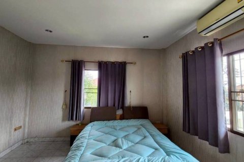 House in Pattaya, Thailand 5 bedrooms № 162429 - photo 9